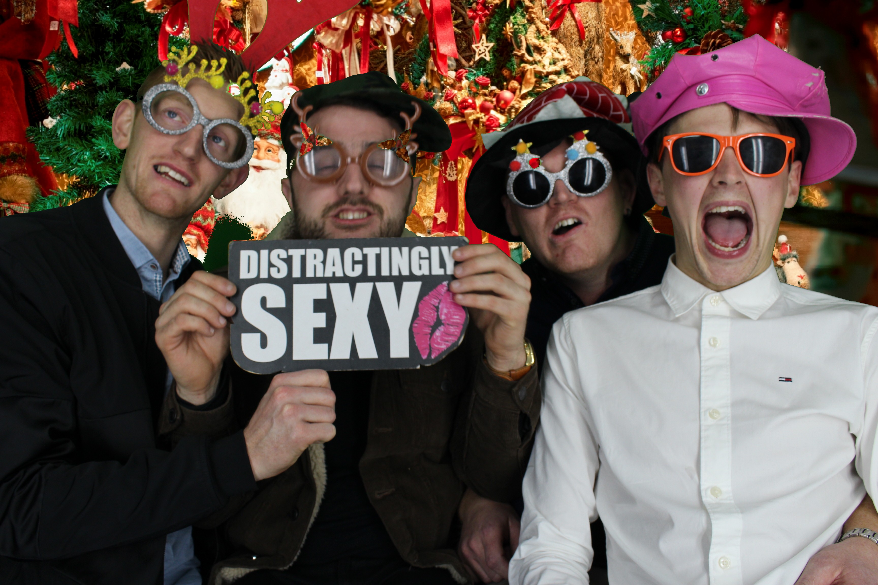 Aster Christmas Party  | View more photos from the event at gallery.myphotoboothexperience.co.uk/u/MyPhotoBoothExperienceLtd/Aster-Christmas-Party
